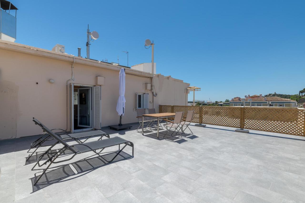 Apartamento Downtown Cocoon With Roof Deck Atenas Exterior foto